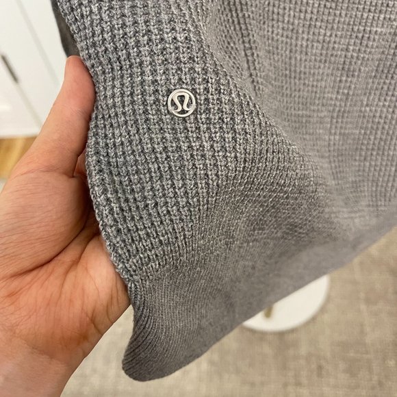 Lululemon The Sweater Life Grey Waffle Knit Cashmere Sweater, Size 4 - Picture 10 of 10